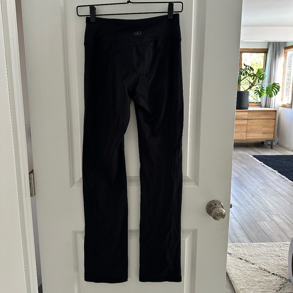 Calia by Carrie Underwood ◡̈ EUC Black Yoga Pants Minimal Flare Small - Picture 4 of 10